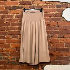 Y2K Tan/Khaki Wide Leg‎ Gaucho Pants Size Small Oversized